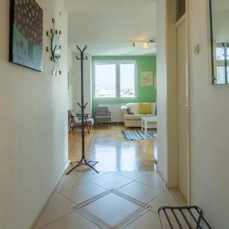 Paradise Square Apartman